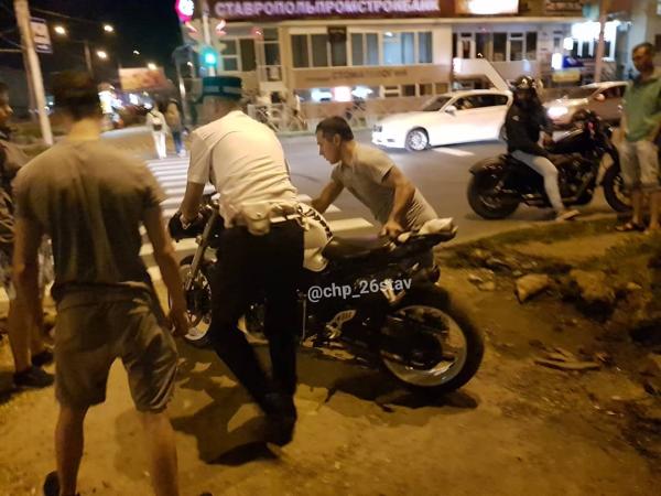 Байкера – нарушителя задержали полицейские во время погони в Ставрополе